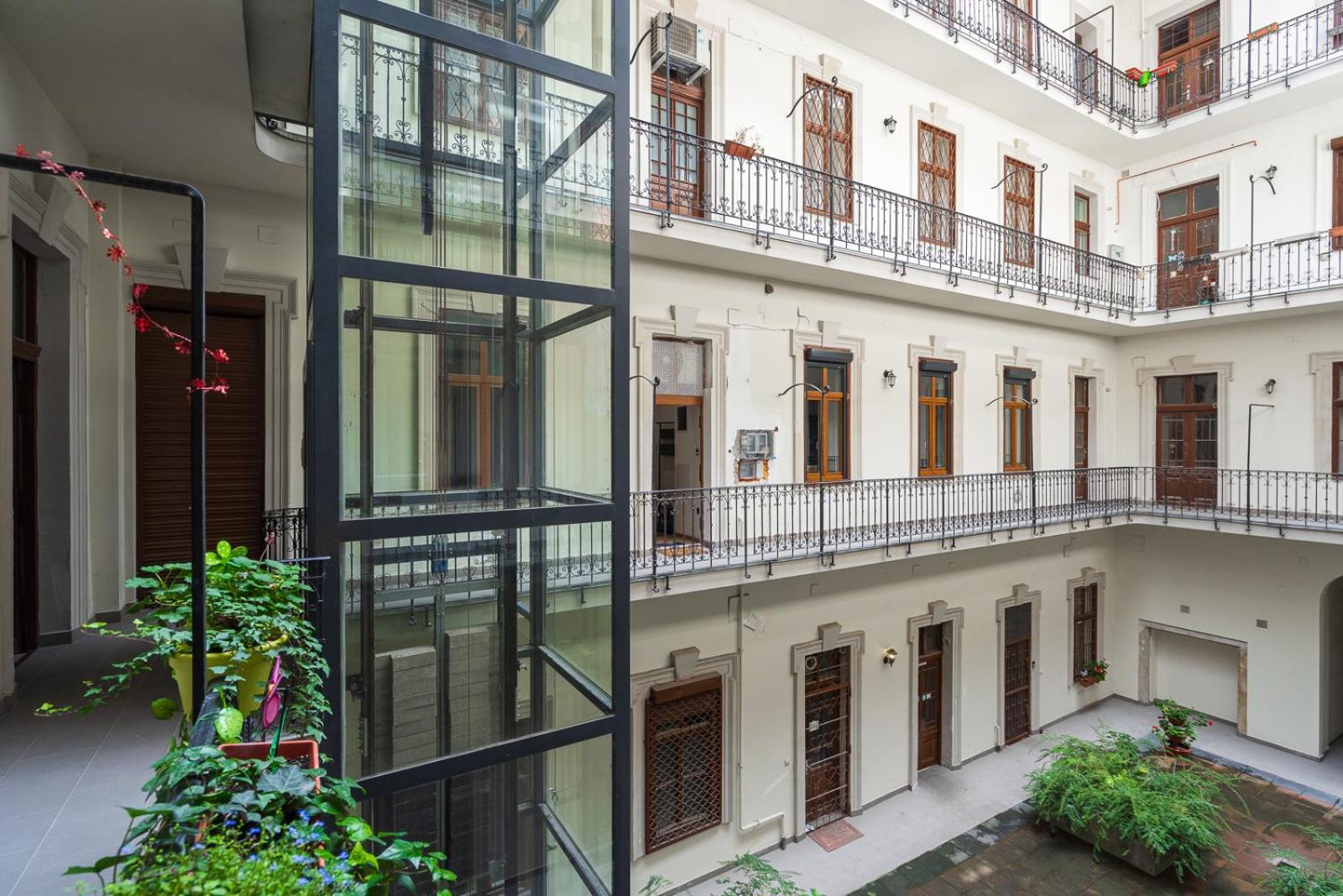Luxury Peaceful Apartment By The St Stephen'S Basilica Budapest Eksteriør bilde
